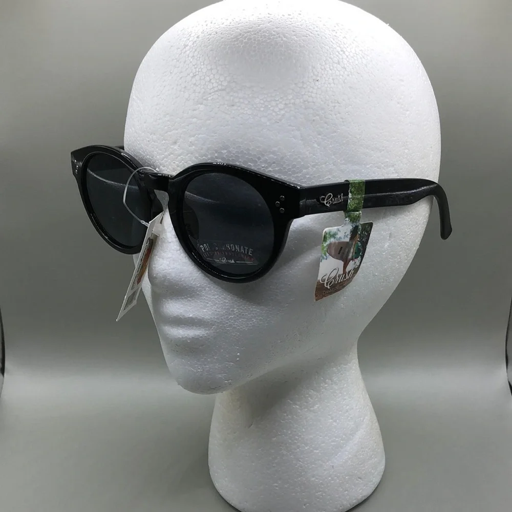 Curated bundle 9 trendy fashion sunglasses variety of brands and styles. - Picture 9 of 16